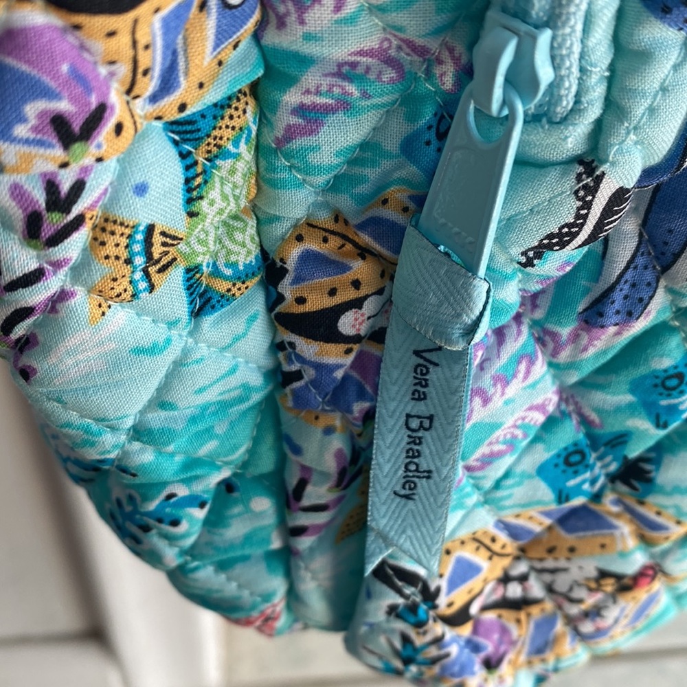 Vera Bradley Large backpack Antilles treasure NWT XL TRAVEL BLUE FISH ESSENTIAL - Picture 6 of 8